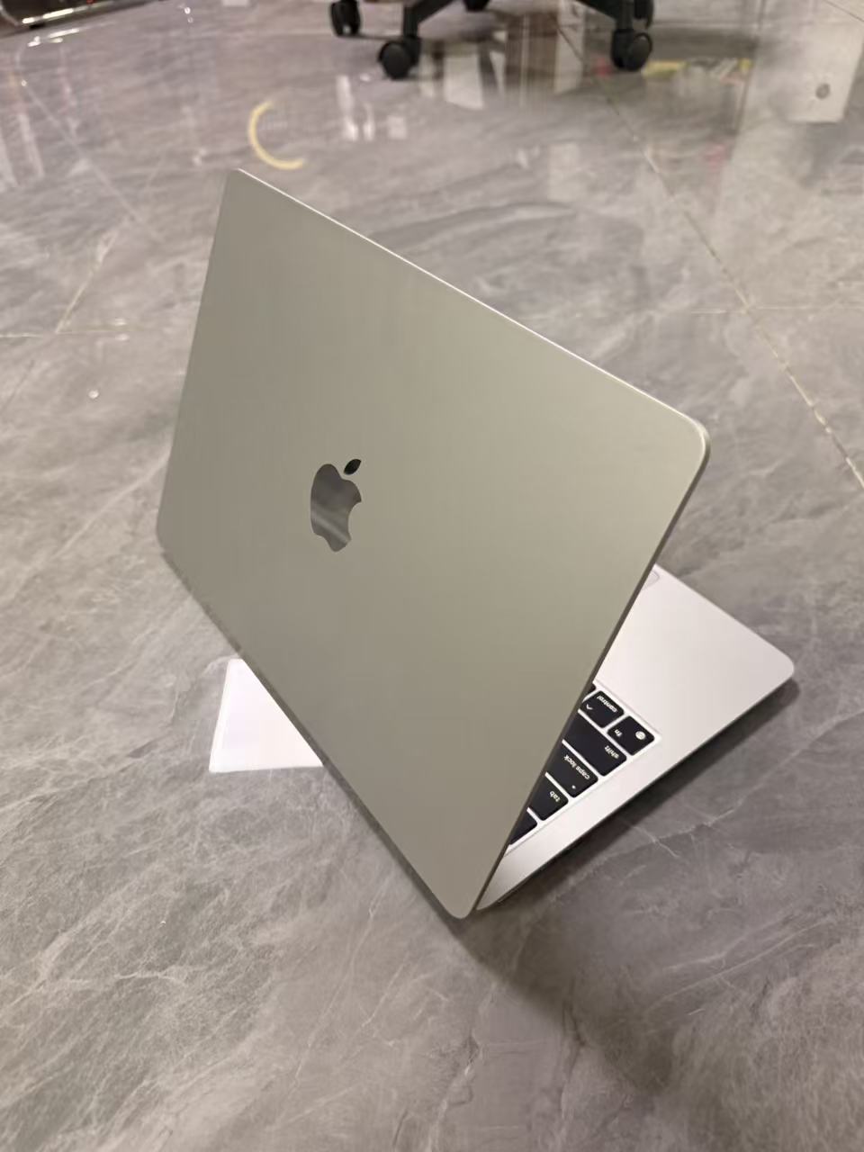 准新机苹果 Apple MacBook Air 13 2024 M3 24GB 512GB SSD 13.6英寸 轻薄商务办公笔记本电脑