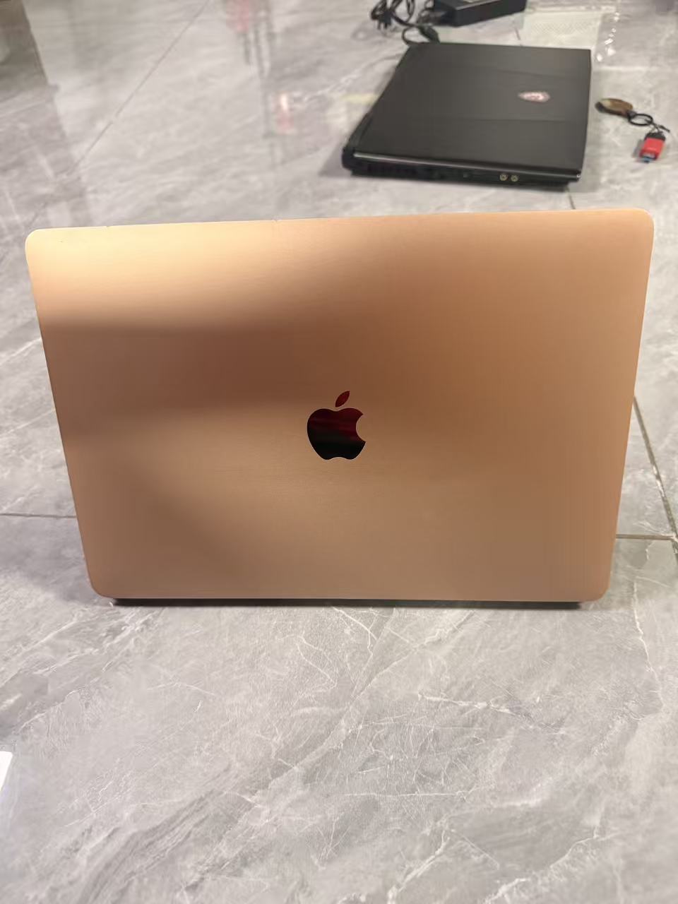 二手苹果 Apple MacBook Air M1 8GB 256GB SSD 13.3英寸 轻薄商务办公笔记本电脑