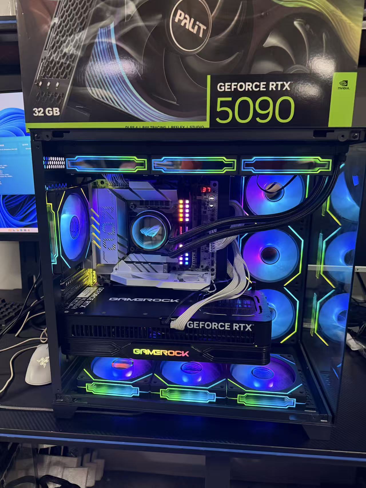 Intel Ultra 9 285K + RTX 5090 32GB GAMEROCK｜64GB DDR5｜2TB SSD｜MAX PRO海景房机箱｜赠送9个ARGB风扇｜RGO 360水冷
