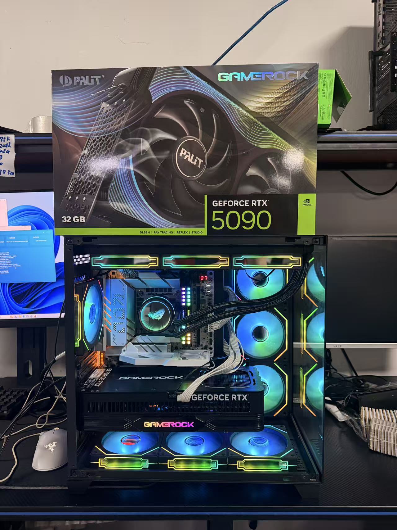 Intel Ultra 9 285K + RTX 5090 32GB GAMEROCK｜64GB DDR5｜2TB SSD｜MAX PRO海景房机箱｜赠送9个ARGB风扇｜RGO 360水冷