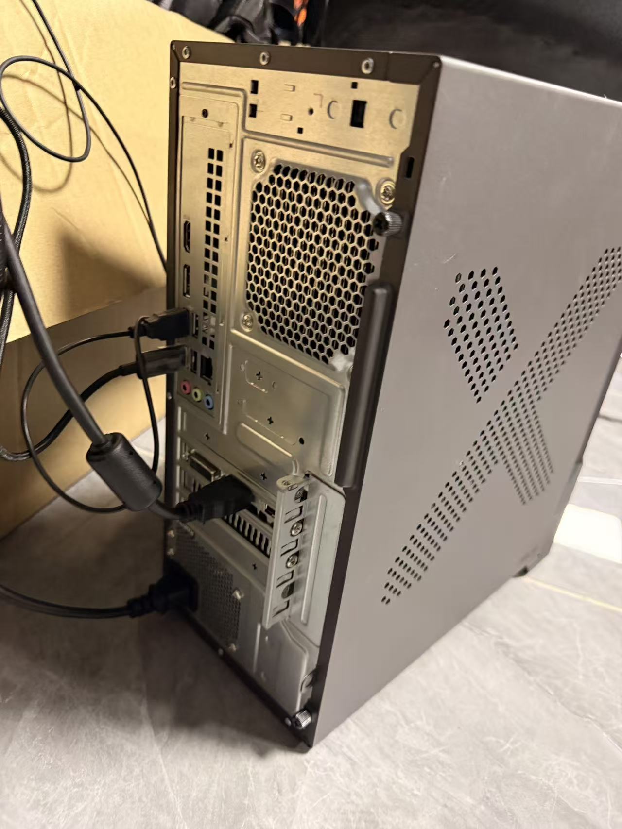 华硕 ASUS TUF Gaming T500MV 电竞主机｜i5-13420H｜32GB DDR5｜RTX3050 6GB｜512GB NVMe SSD｜二手准新电竞电脑｜泰国现货
