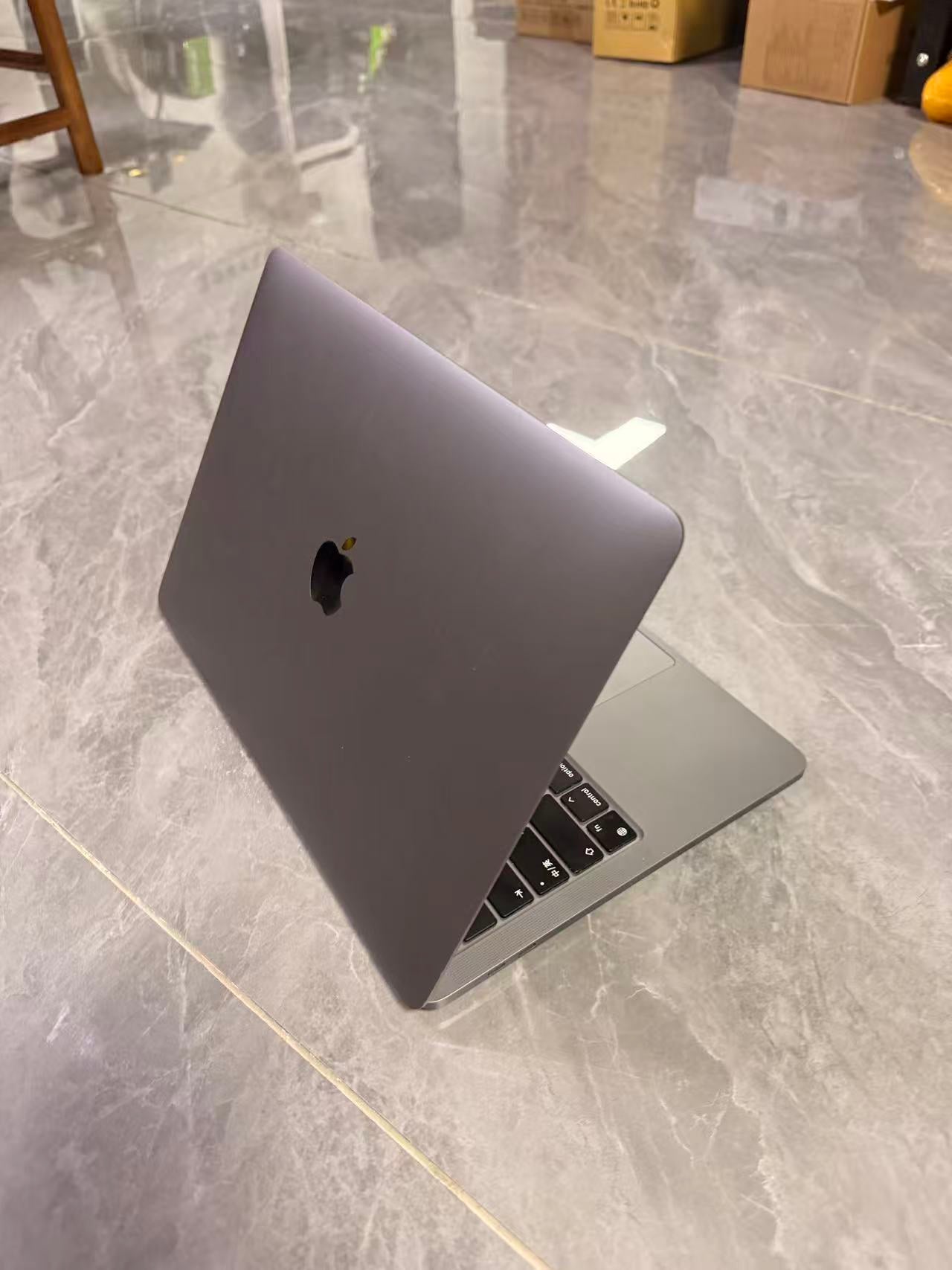 【准新机】Apple MacBook Pro M2 13.3寸 8GB 256GB SSD Touch Bar 设计办公笔记本