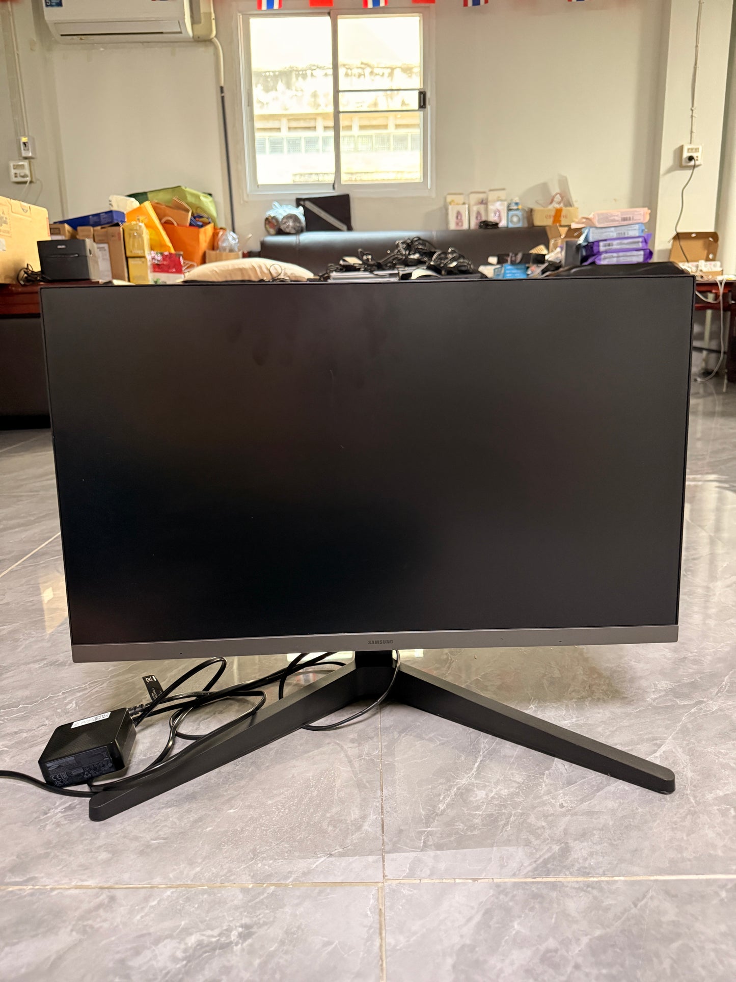 【准新机】Samsung S24C330GAE 24英寸 IPS 100Hz FHD 办公显示器 电竞显示器
