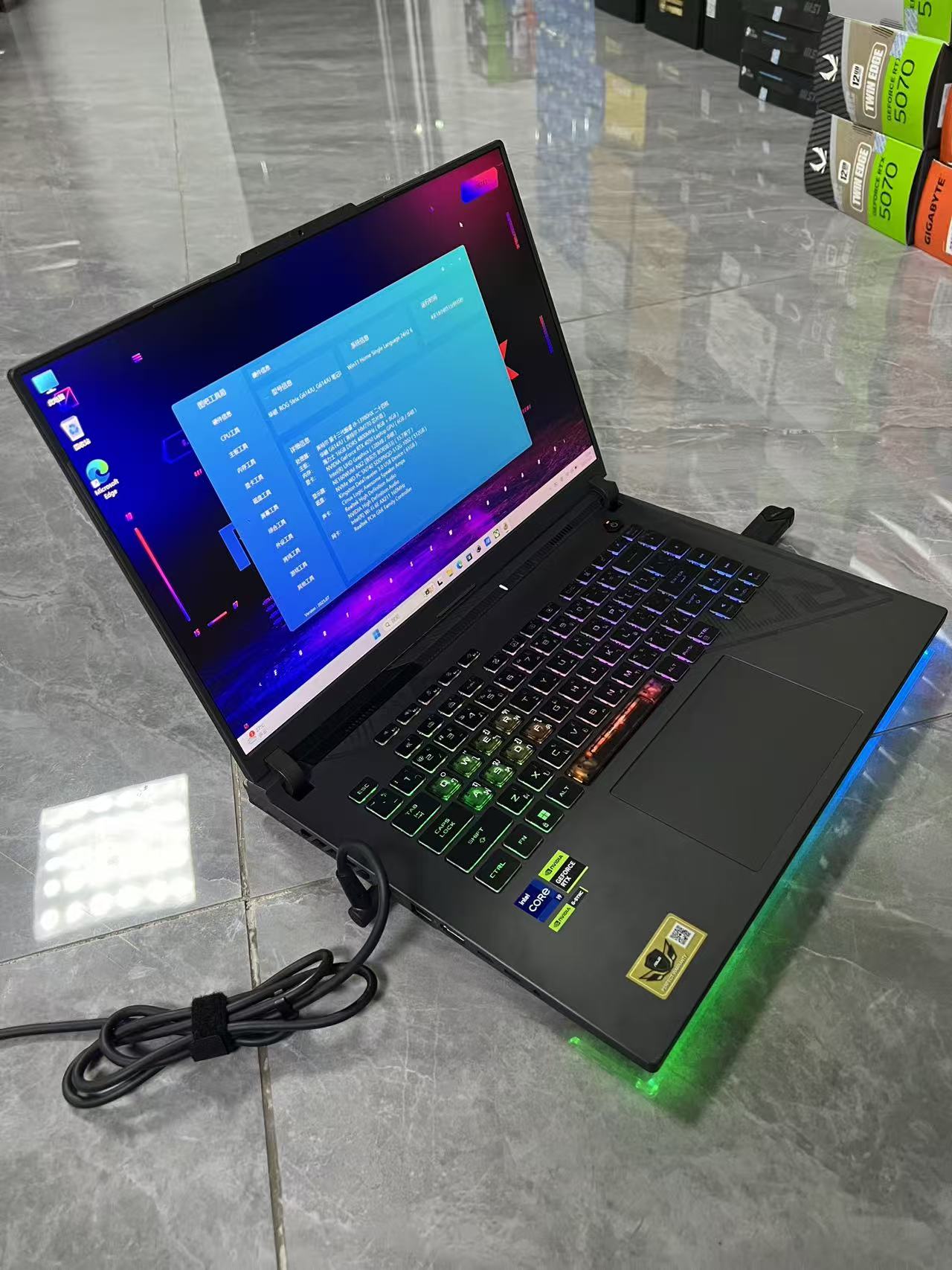 二手华硕 游戏本酷睿i9-13980HX二十四核 16GB DDR5 M.2 512GB  RTX 4050 Laptop独显 泰国现货