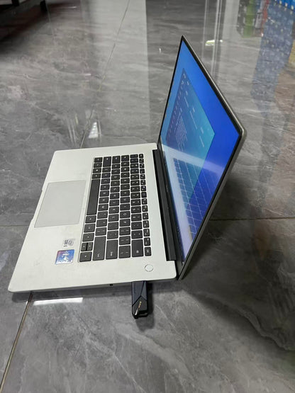 二手华为 HONOR笔记本 酷睿 i5-10210U 8GB M.2 512GB 笔记本电脑 泰国现货