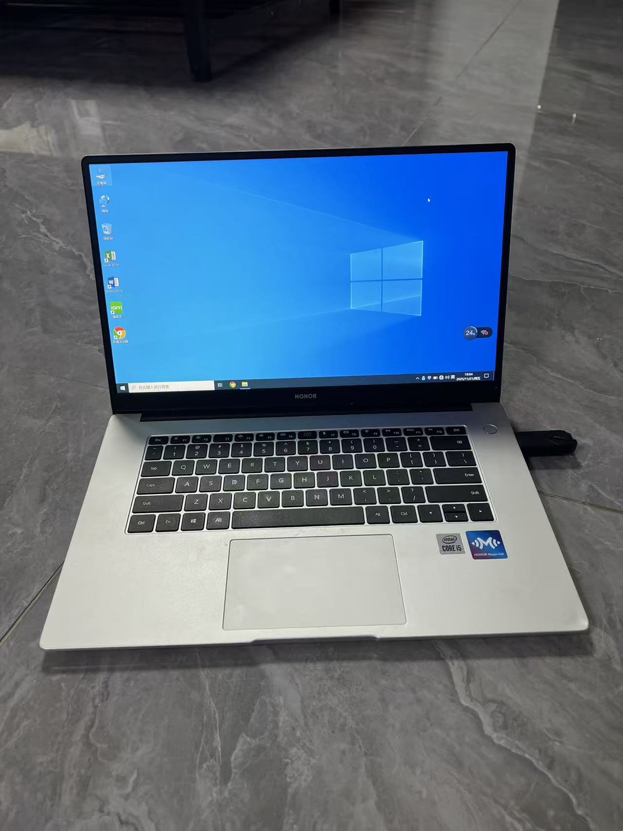 二手华为 HONOR笔记本 酷睿 i5-10210U 8GB M.2 512GB 笔记本电脑 泰国现货