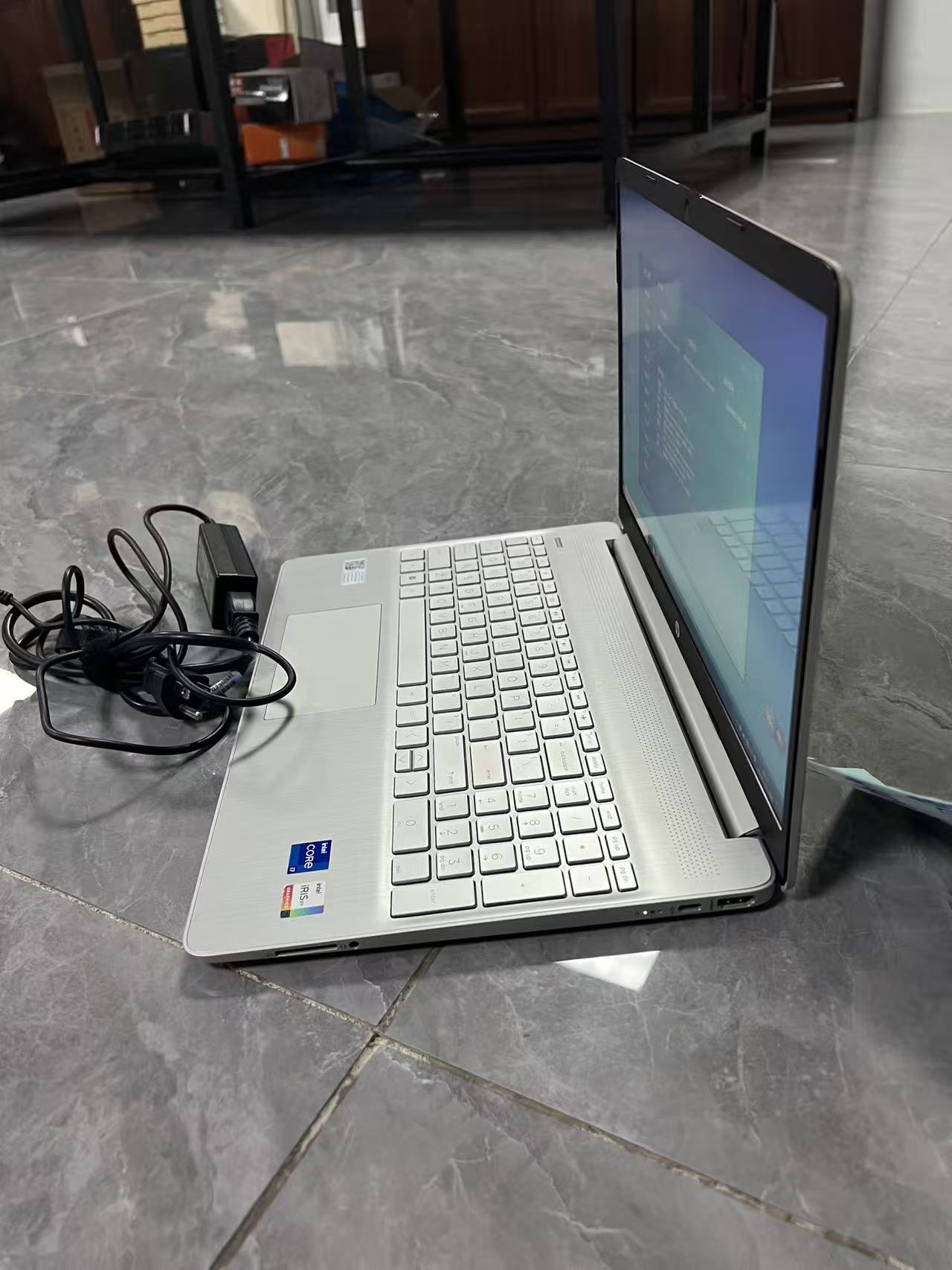 二手惠普第十二代酷睿i7-1255U十核 DDR4 3200 16GB M.2 512GB笔记本电脑 泰国现货