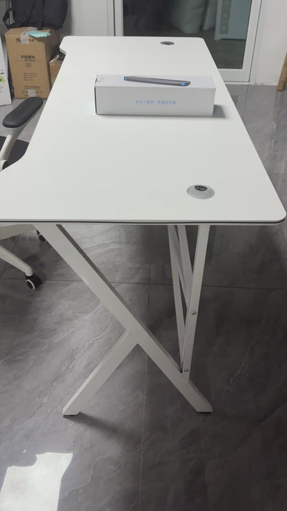 泰国电竞椅电竞桌白色，黑色都有